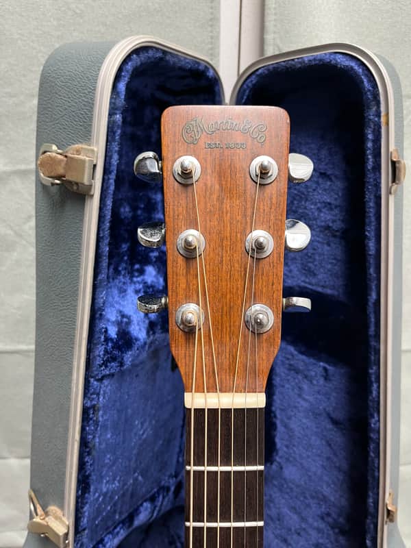 1977 Martin D-18