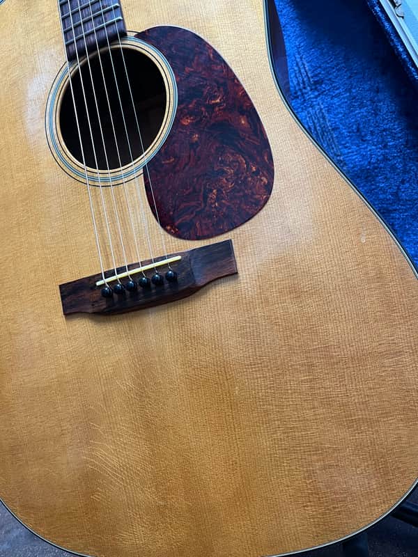 1977 Martin D-18
